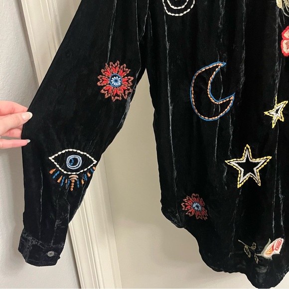 NWT Kyla Seo Wrenley Velvet Embroidered Long Sleeve Button Down Shirt Size Small - Picture 9 of 14